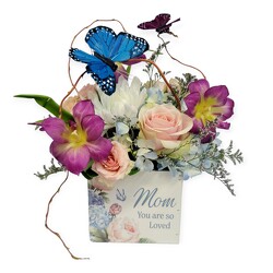 Mom's Farm Box from Flowers by Ramon of Lawton, OK