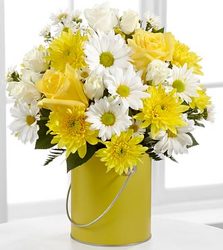 The FTD Color Your Day With Sunshine Bouquet from Flowers by Ramon of Lawton, OK
