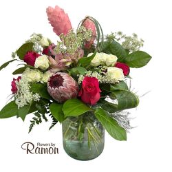 Petals for the Queen from Flowers by Ramon of Lawton, OK Petals for the Queen from Flowers by Ramon of Lawton, OK